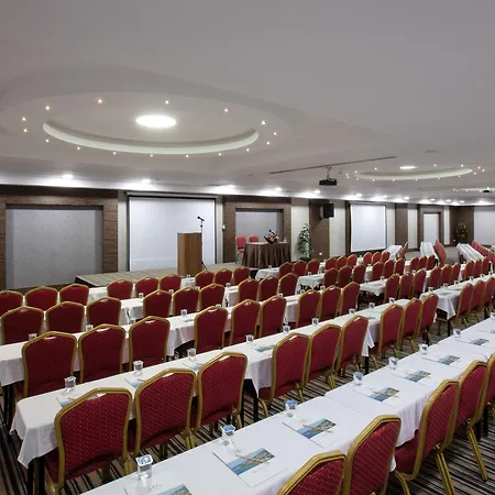 Aria Claros & אתר נופש אוזדרה