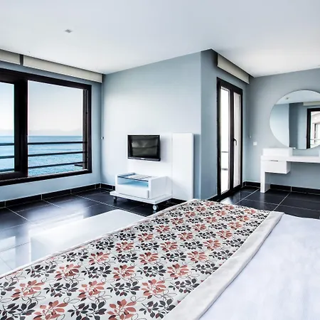 Aria Claros & 5* אוזדרה