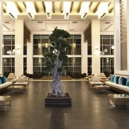 אתר נופש Aria Claros & 5*