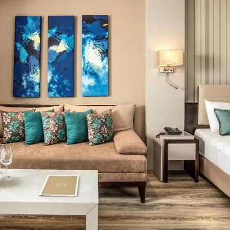 Aria Claros & 5* אוזדרה