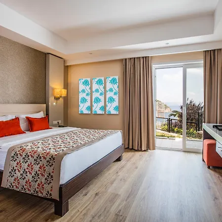 리조트 Aria Claros &