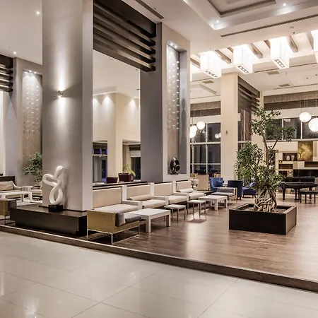 Aria Claros & Özdere