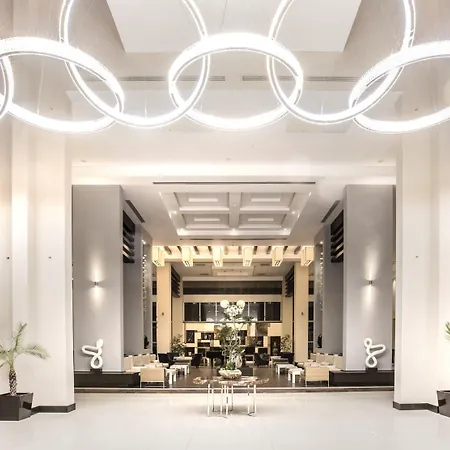 리조트 Aria Claros & 5*