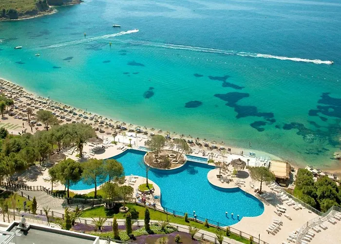 Aria Claros & Resort 5*